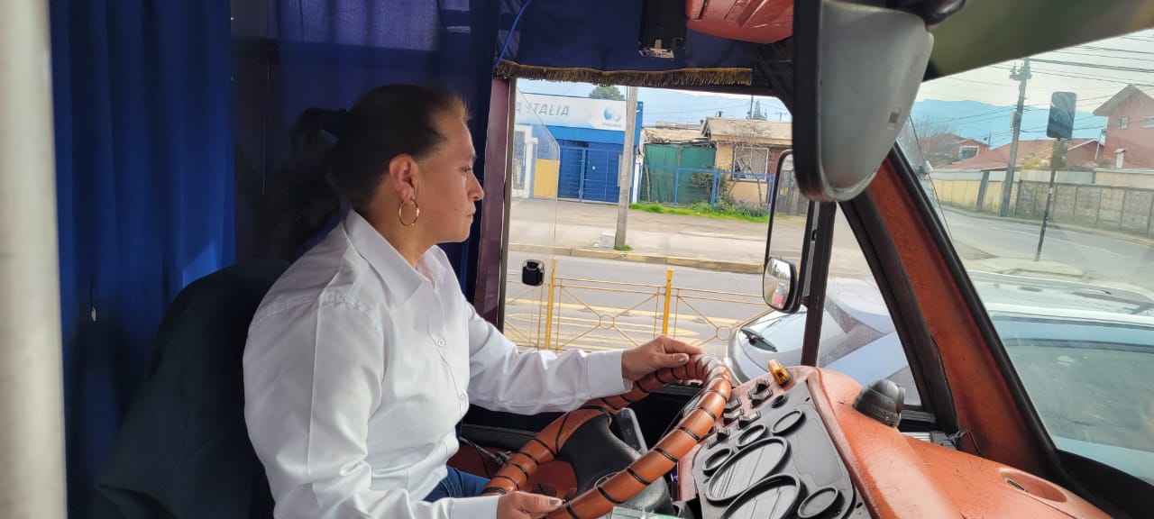 Inicia estudio de percepción de mujeres conductoras en el transporte público